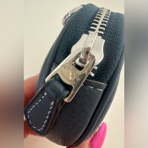 Coach leather key chain and coin wallet-dark blue- round- zipper- New With Tag - Picture 2 of 9